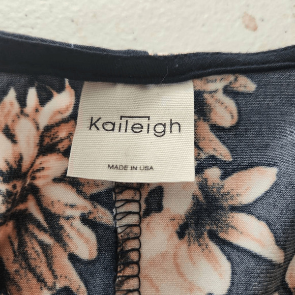 Kaliegh Peach Floral on Black Surplice Dress Size 2X (3636) - Picture 4 of 4